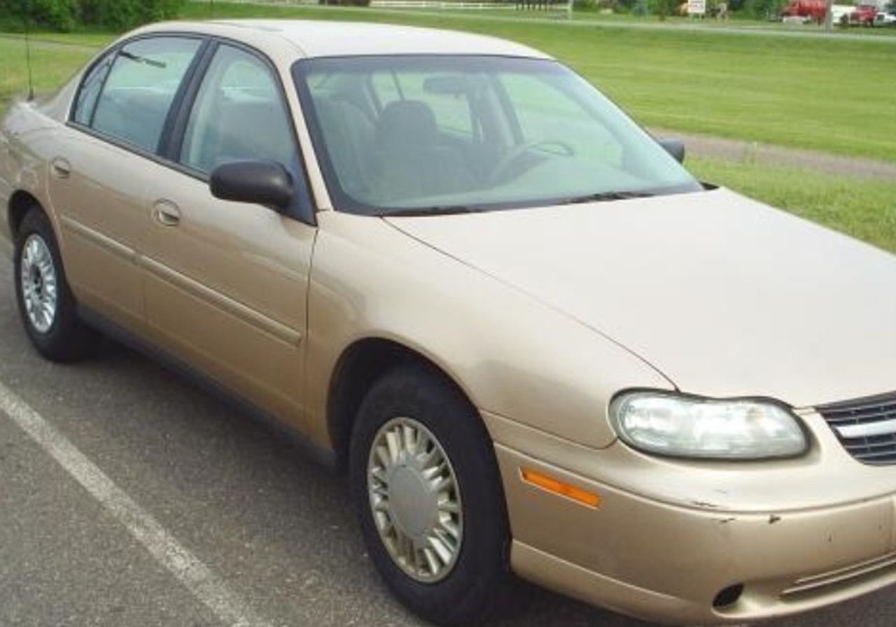 2001 Chevrolet Malibu | Sioux Falls, SD, Light Driftwood Metallic (Brown & Beige), Front Wheel