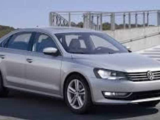 2014 Volkswagen Passat, Platinum Gray Metallic (Gray), Front Wheel