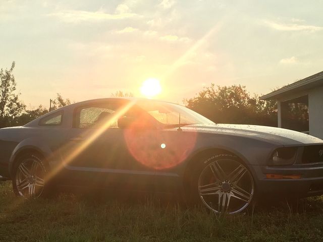 2005 Ford Mustang V6 Premium, Windveil Blue Clearcoat Metallic (Blue), Rear Wheel