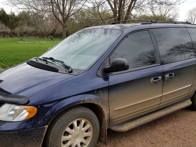 2003 Chrysler Town and Country, Midnight Blue Pearl Coat (Blue)