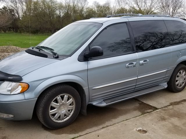 2003 Chrysler Town and Country, Butane Blue Pearlcoat (Blue)