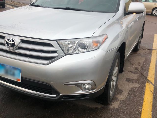 2012 Toyota Highlander Limited, Classic Silver Metallic (Silver), All Wheel