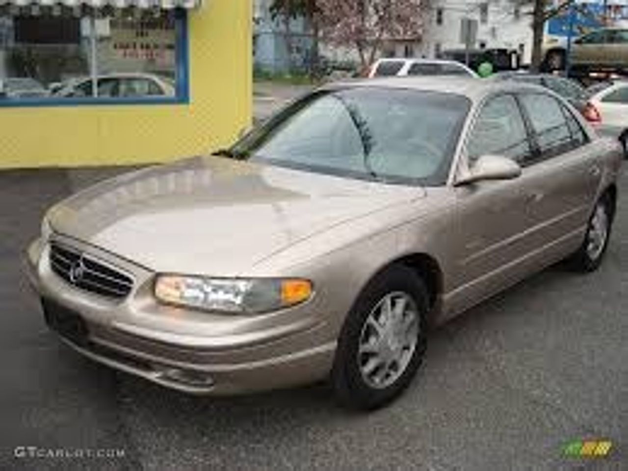 2002 Buick Regal | Sioux Falls, SD, Light Sandrift Metallic (Brown & Beige), Front Wheel