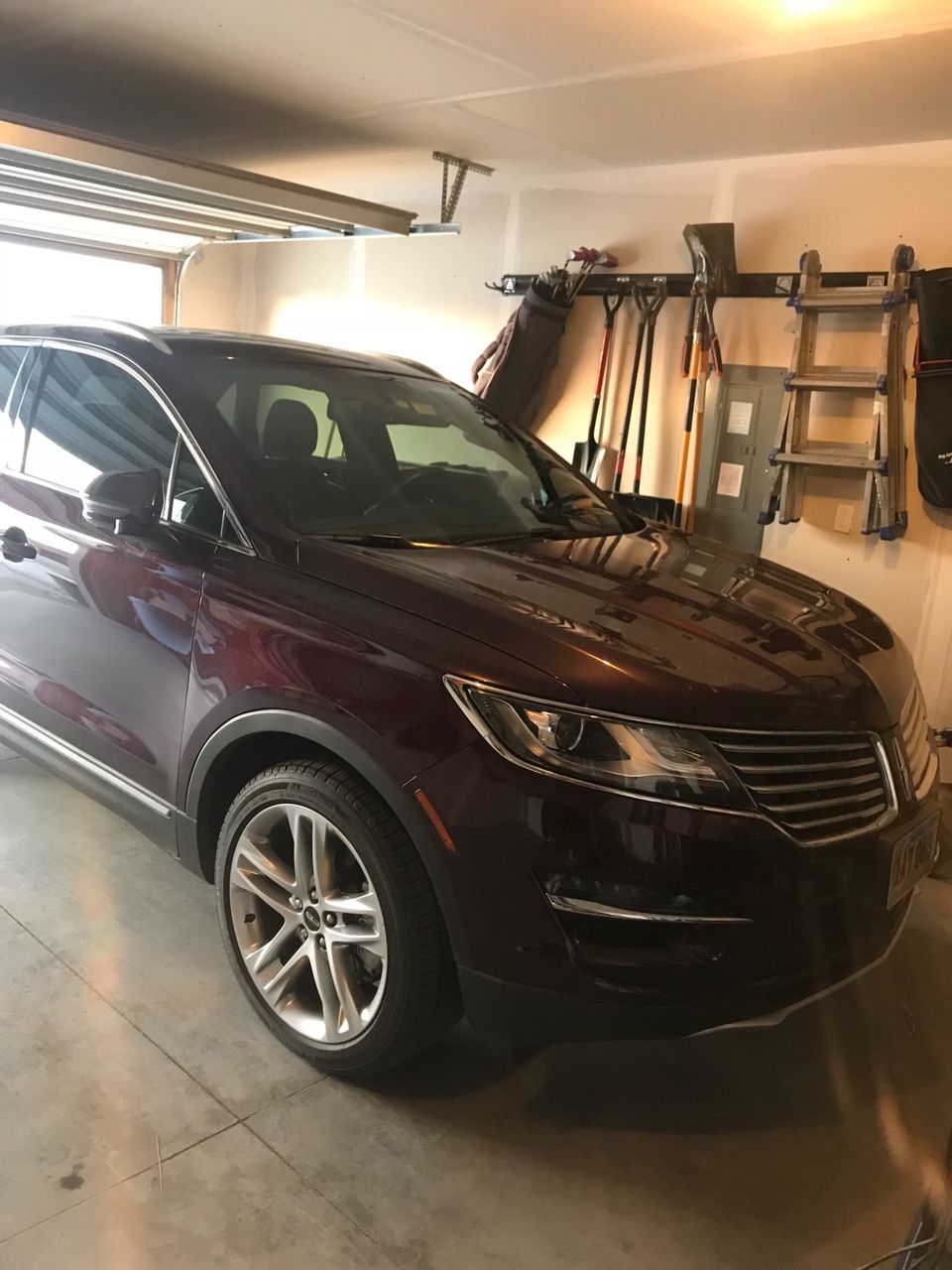2017 Lincoln MKC Reserve | Sioux Falls, SD, Burgundy Velvet Tinted Clearcoat (Red & Orange), All Wheel