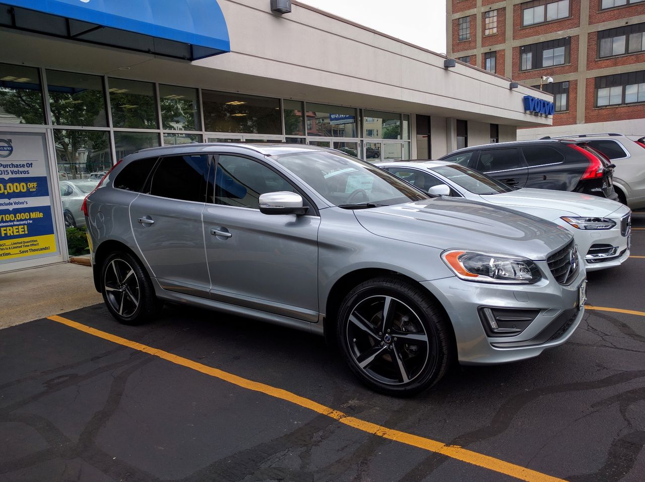 2015 Volvo XC60 T6 R-Design | Cambridge, MA, Electric Silver Metallic (Silver), All Wheel