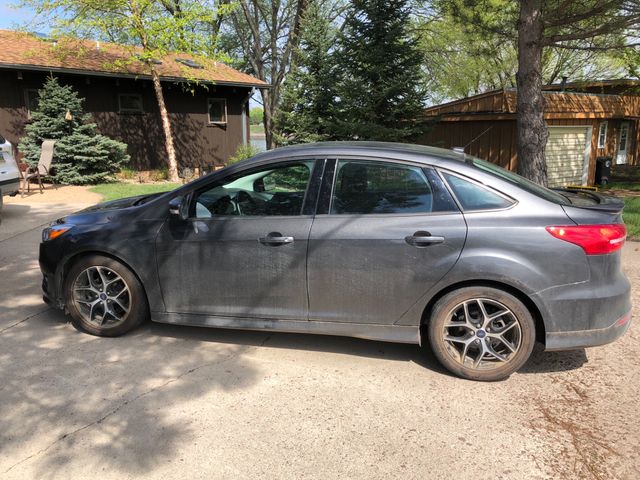 2015 Ford Focus, Magnetic (Gray), Front Wheel