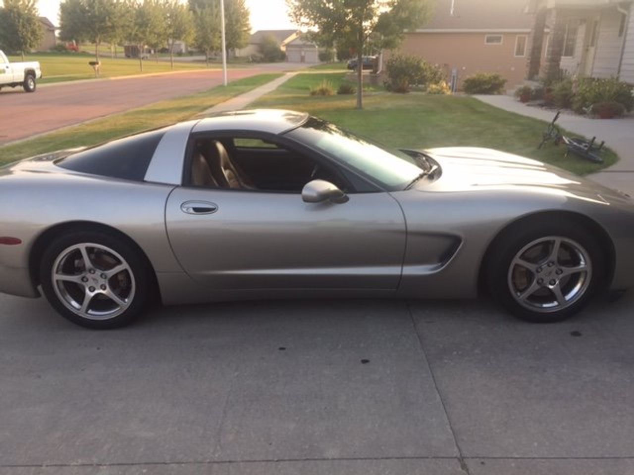 1998 Chevrolet Corvette Base | Sioux Falls, SD, Light Gray, Rear Wheel