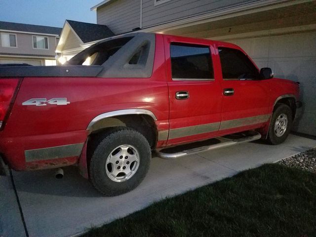 2005 Chevrolet Avalanche 1500 LT, Victory Red (Red & Orange), 4 Wheel