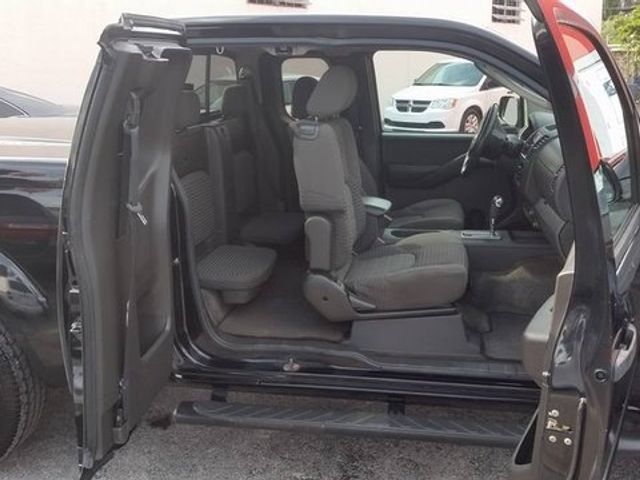 2005 Nissan Frontier SE, Super Black Clearcoat (Black), 4 Wheel