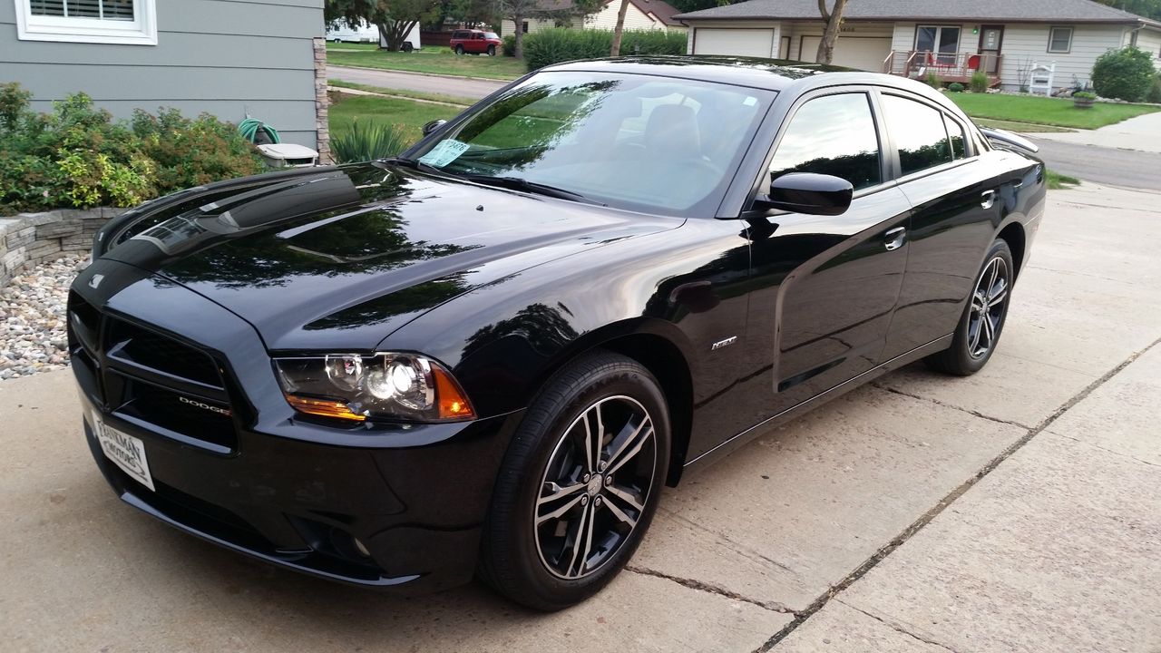 2014 Dodge Charger | Sioux Falls, SD, Pitch Black (Black)