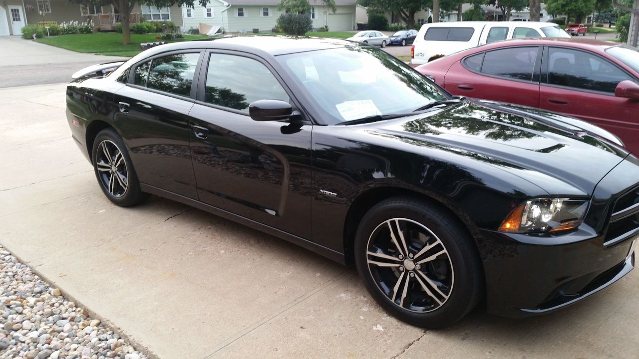 2014 Dodge Charger | Sioux Falls, SD, Pitch Black (Black)