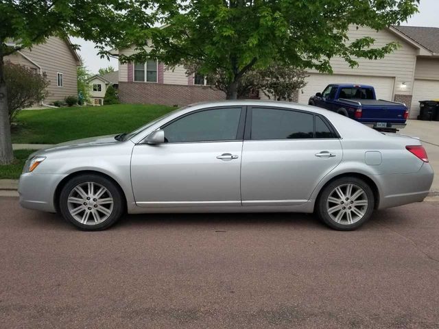 2006 Toyota Avalon Limited, Titanium Metallic (Gray), Front Wheel