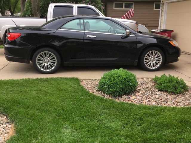 2011 Chrysler 200 Convertible Limited, Brilliant Black Crystal Pearl Coat (Black), Front Wheel