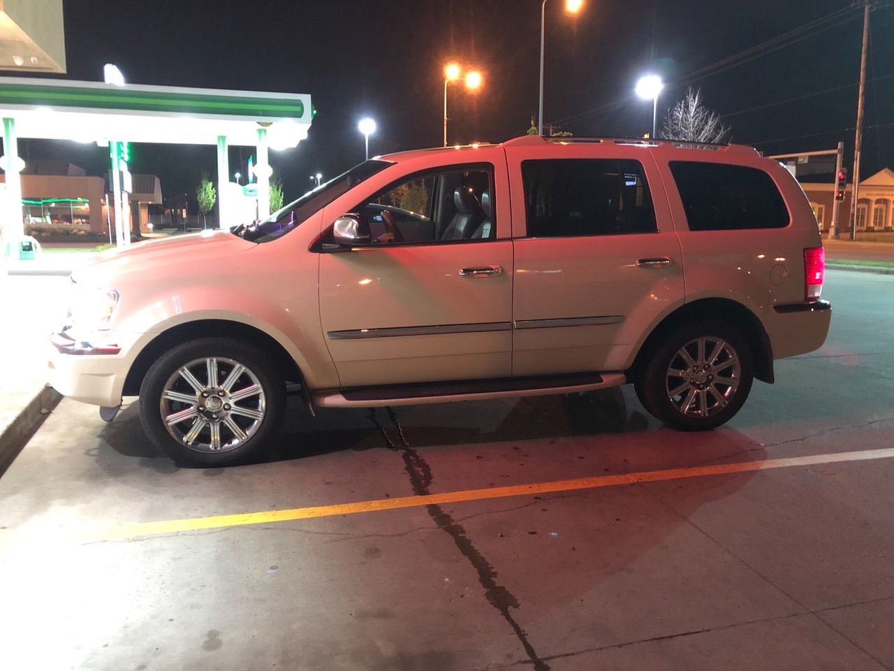 2008 Chrysler Aspen Limited | Sioux Falls, SD, Cool Vanilla Clearcoat (White), 4x4