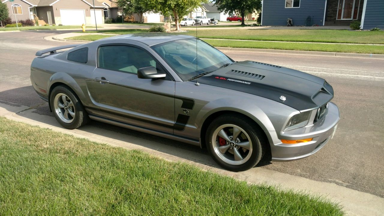2006 Ford Mustang GT Deluxe | Webster, SD, Tungsten Grey Clearcoat Metallic (Gray), Rear Wheel