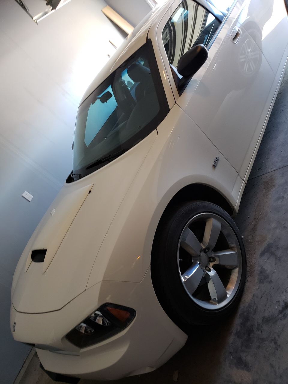 2009 Dodge Charger | Sioux Falls, SD, Stone White Clear Coat (White)