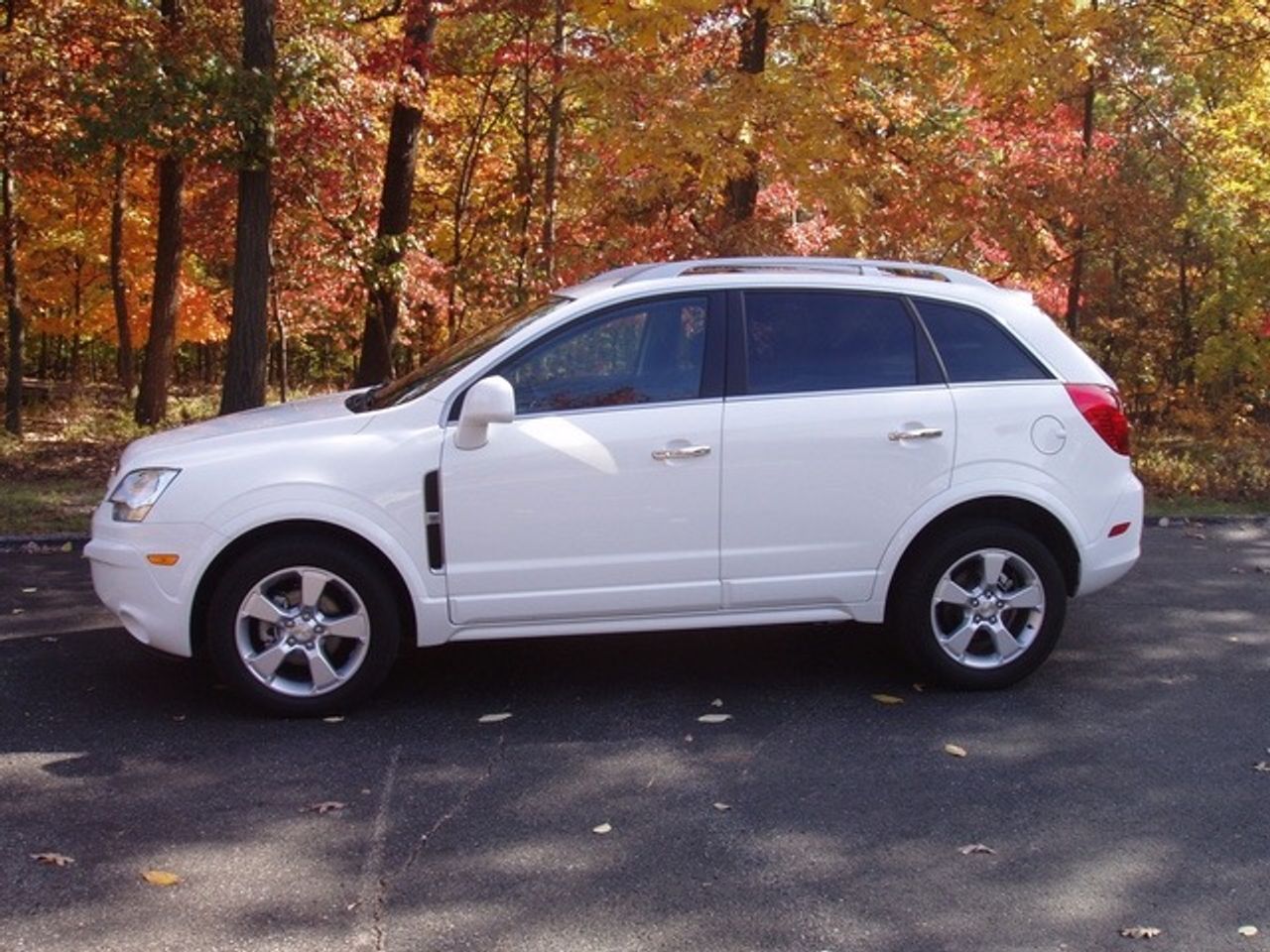 2014 Chevrolet Captiva Sport | Lennox, SD, Arctic Ice (Gray), Front Wheel