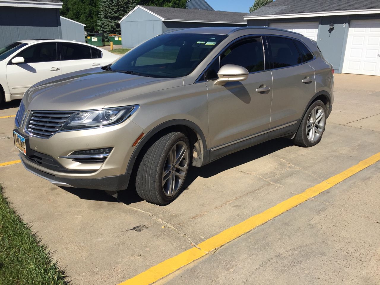 2015 Lincoln MKC Base | Tea, SD, Karat Gold Metallic (Gold & Cream), All Wheel