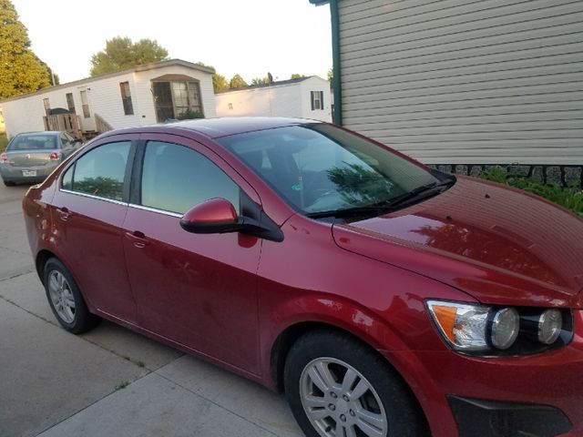 2013 Chevrolet Sonic, Victory Red (Red & Orange), Front Wheel