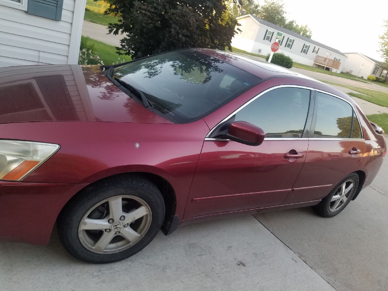 2001 Honda Accord | Newton, IA, Firepepper Red Pearl (Red & Orange), Front Wheel