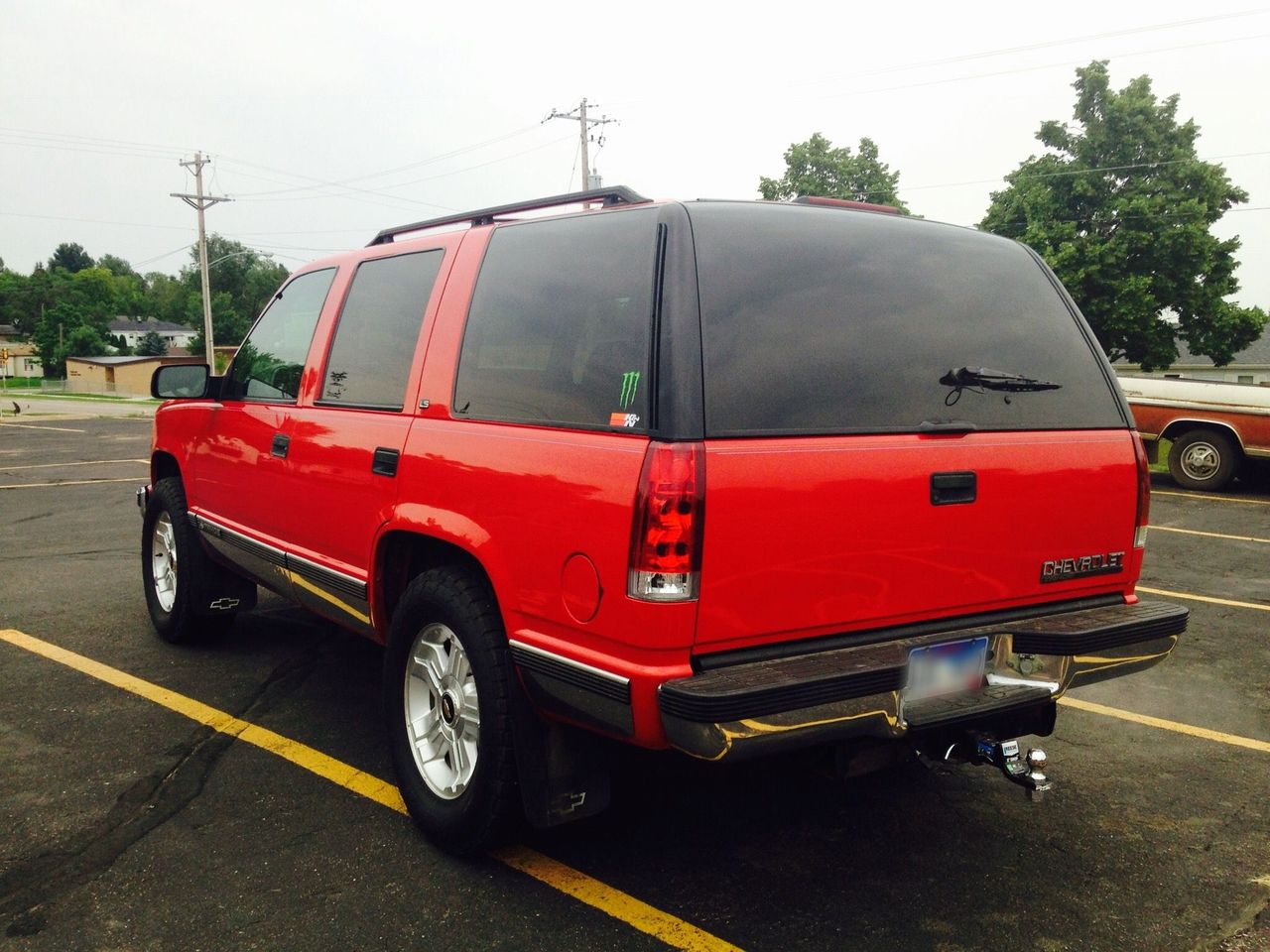 1999 Chevrolet Tahoe LS | Sioux Falls, SD, Victory Red (Red & Orange), 4 Wheel