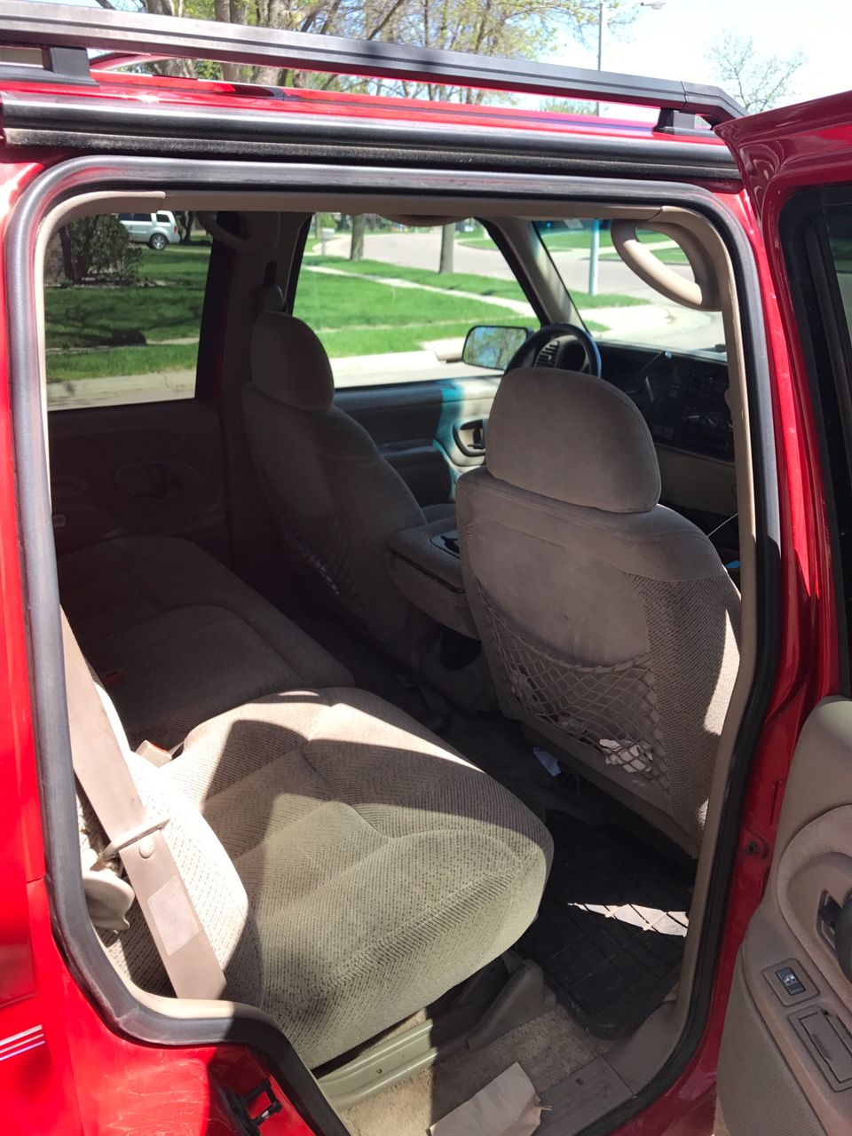 1999 Chevrolet Tahoe LS | Sioux Falls, SD, Victory Red (Red & Orange), 4 Wheel