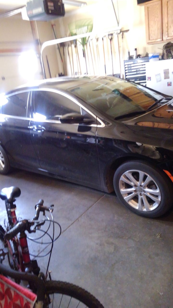 2015 Chrysler 200 Limited | Sioux Falls, SD, Black Clear Coat (Black), Front Wheel