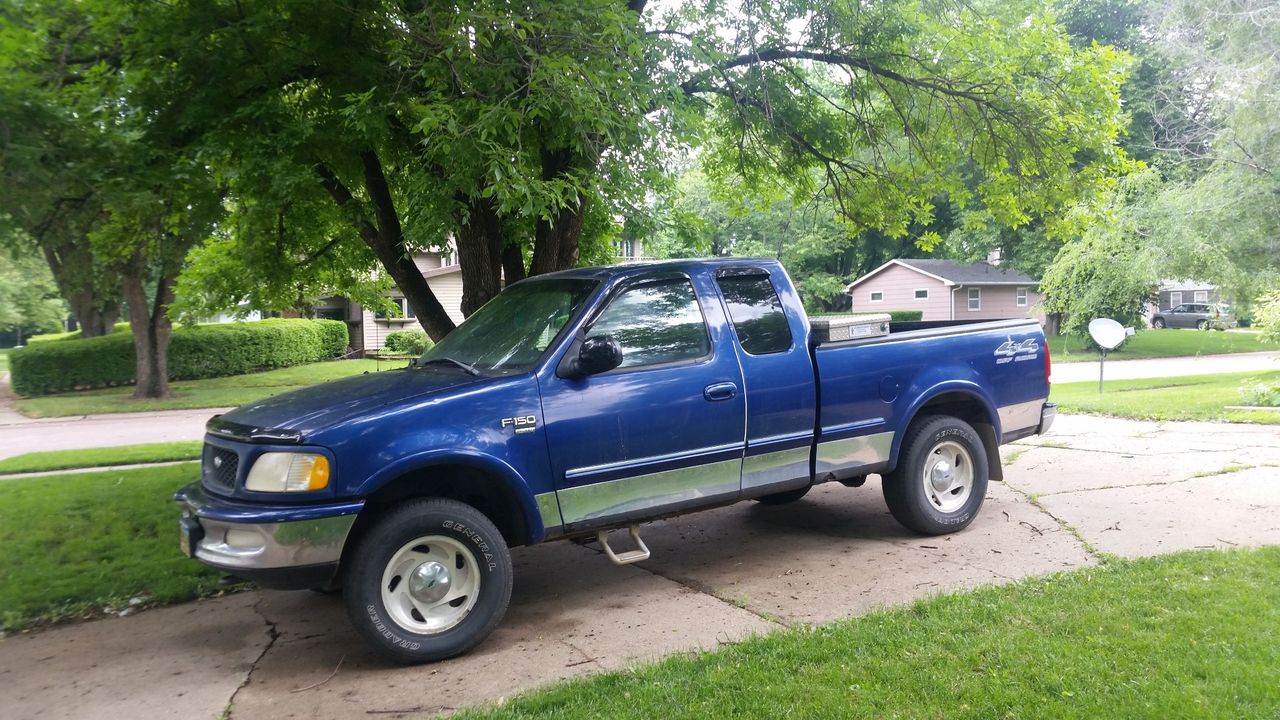 1998 Ford F-150 XLT | Vermillion, SD, Blue, 4 Wheel