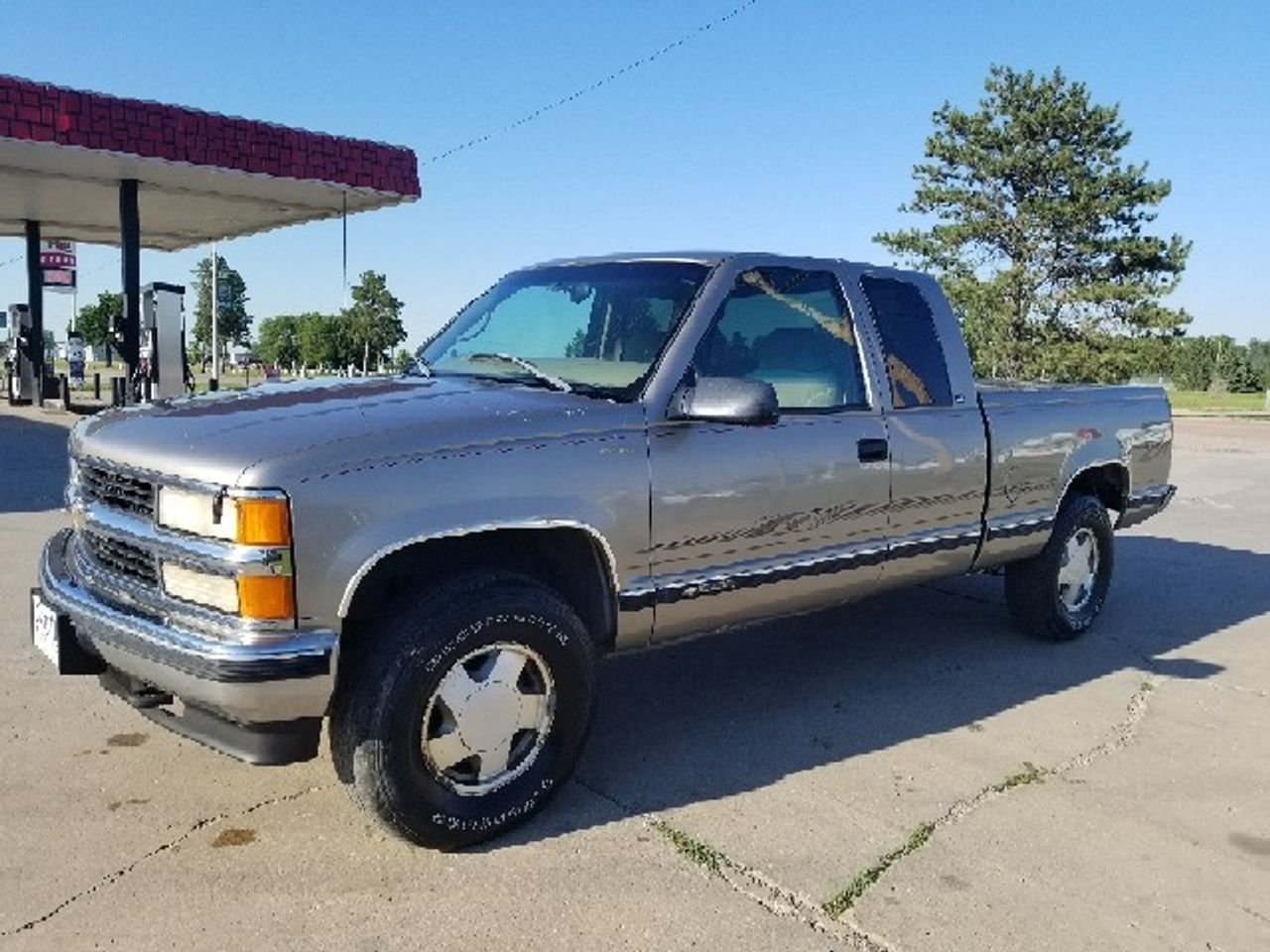 1999 Chevrolet C/K 1500 Series K1500 LS | Sioux Falls, SD, Dark Copper Metallic (Brown & Beige), 4 Wheel