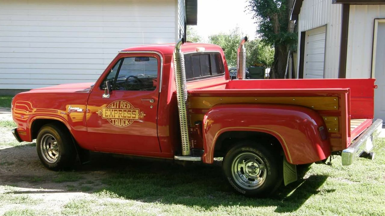 1979 Dodge D100 Pickup lil red expresd | Chancellor, SD, Red & Orange, 4x2