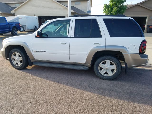 2003 Chevrolet TrailBlazer LTZ, Summit White/Dark Gray Metallic (White), 4 Wheel