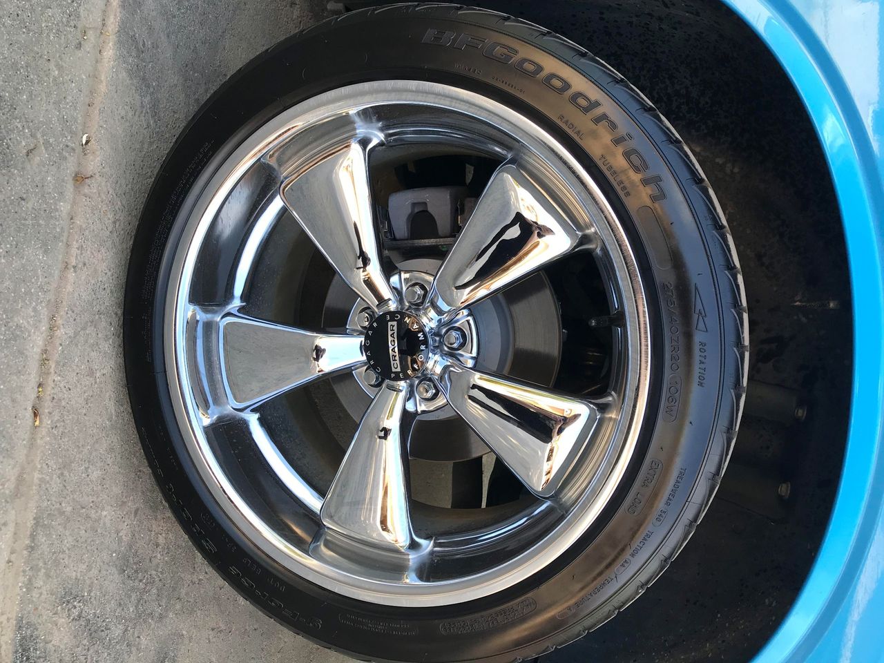 2015 Dodge Challenger R/T | Sioux Falls, SD, Jazz Blue Pearl Coat (Blue), Rear Wheel