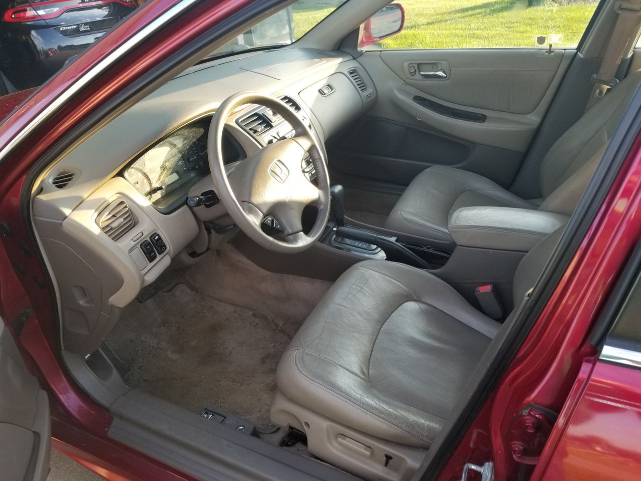 2001 Honda Accord EX w/Leather | Sioux Falls, SD, San Marino Red (Red & Orange), Front Wheel