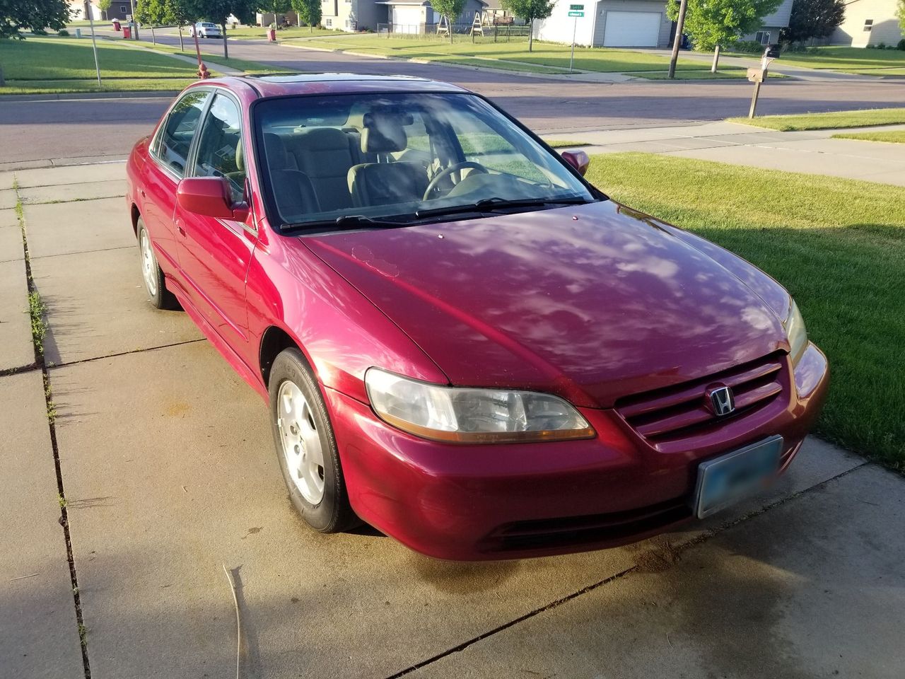 2001 Honda Accord EX w/Leather | Sioux Falls, SD, San Marino Red (Red & Orange), Front Wheel
