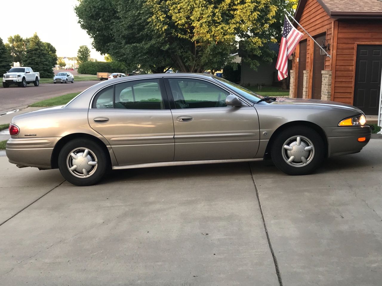 2000 Buick LeSabre | Sioux Falls, SD, Light Bronzemist Metallic (Brown & Beige), Front Wheel