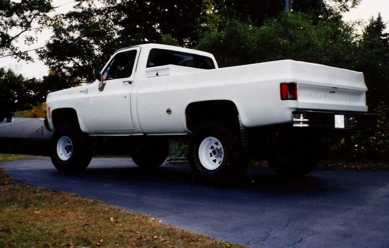 1977 Chevrolet C/K 10 Series | Sioux Falls, SD, White