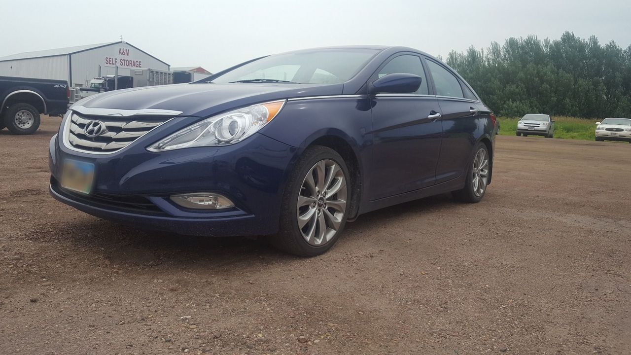 2013 Hyundai Sonata | Sioux Falls, SD, Indigo Blue Pearl (Blue), Front Wheel