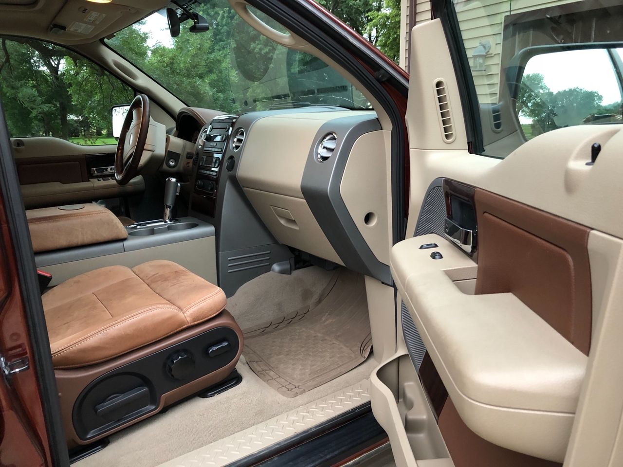 2005 Ford F-150 King Ranch | Flandreau, SD, Dark Copper Clearcoat Metallic/Arizona Beige (Brown & Beige), 4 Wheel