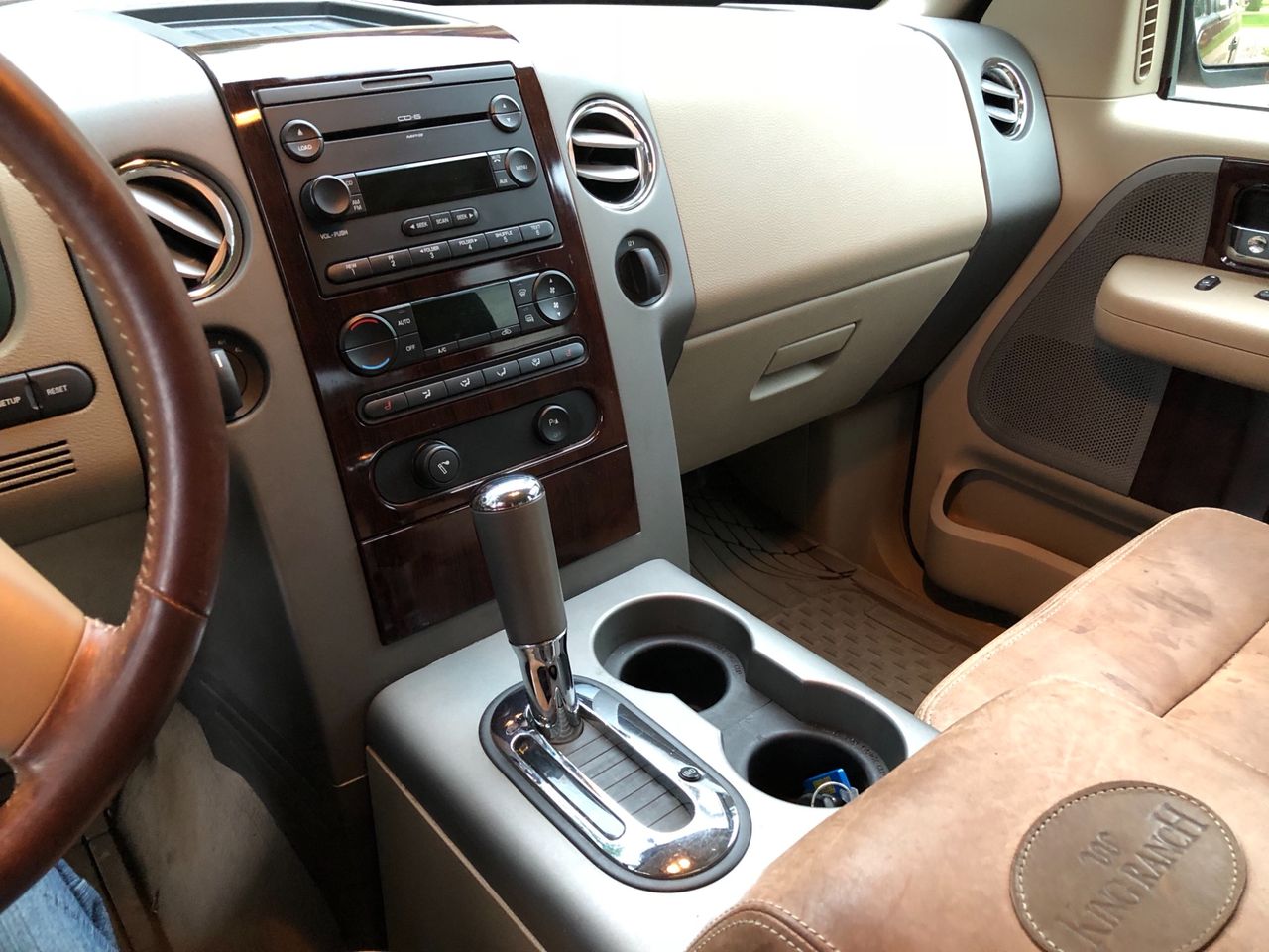 2005 Ford F-150 King Ranch | Flandreau, SD, Dark Copper Clearcoat Metallic/Arizona Beige (Brown & Beige), 4 Wheel