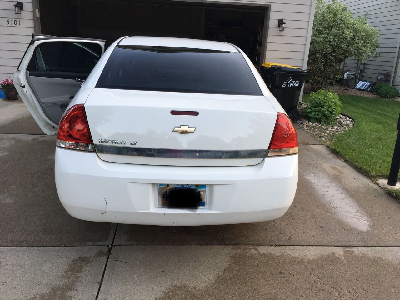 2008 Chevrolet Impala LT | Sioux Falls, SD, White (White), Front Wheel
