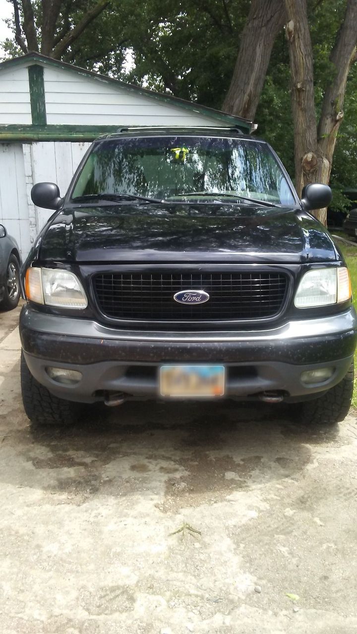 2001 Ford Expedition XLT | Chester, SD, Black Clearcoat (Black)