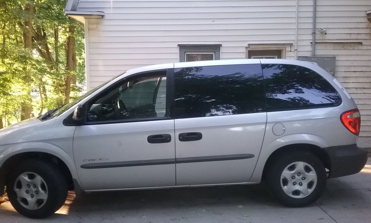 2001 Dodge Caravan | Sioux Falls, SD, Bright Silver Metallic Clearcoat (Silver), Front Wheel