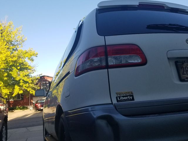 2001 Toyota Sienna XLE, Super White (White), Front Wheel