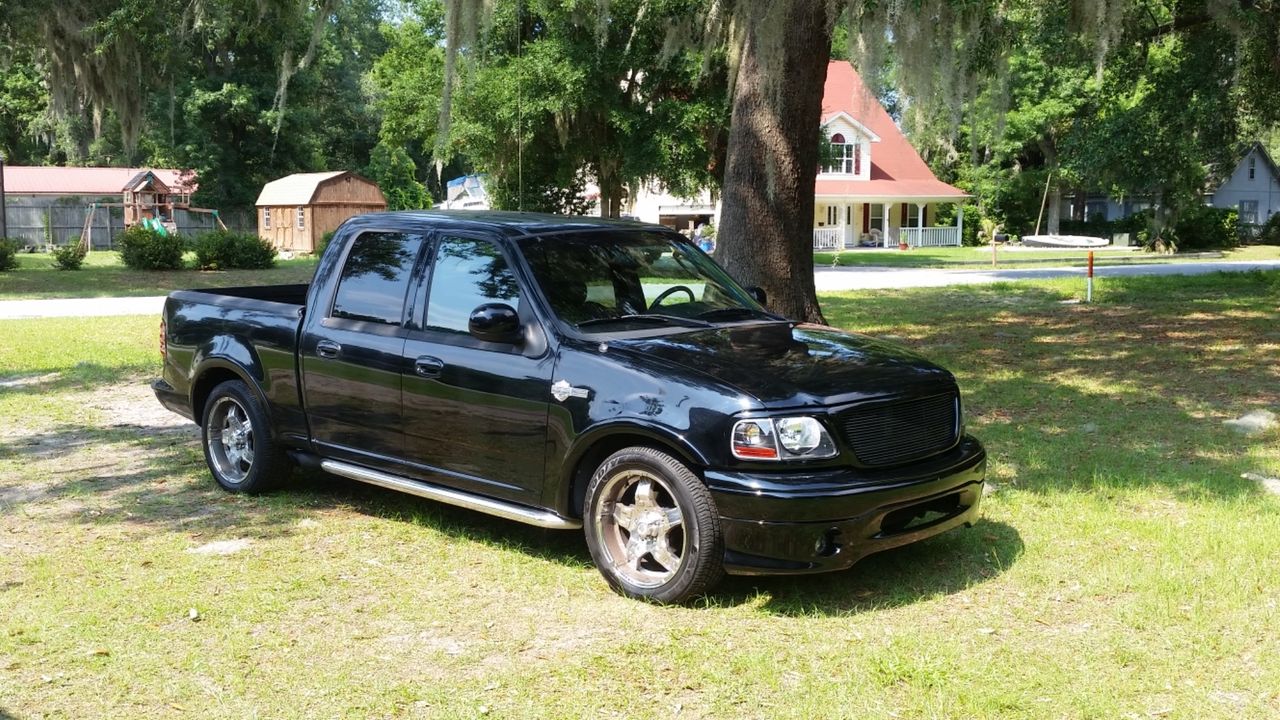 2002 Ford F-150 Harley-Davidson | Miami, FL, Black Clearcoat (Black), Rear Wheel