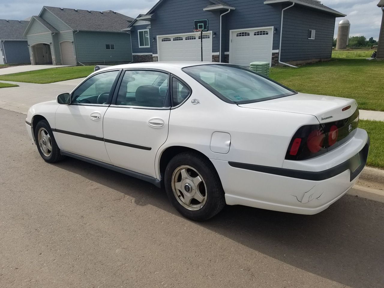 2005 Chevrolet Impala Base | Tea, SD, White (White), Front Wheel