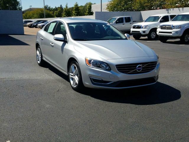 2018 Volvo S60, Luminous Sand Metallic (Gray)