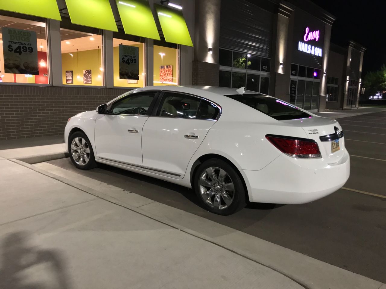 2010 Buick LaCrosse CXL | Sioux Falls, SD, White Diamond Tricoat (White), Front Wheel