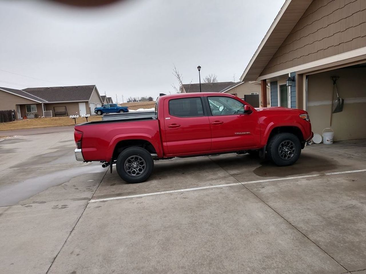 2018 Toyota Tacoma | Brandon, SD, Barcelona Red Metallic (Red & Orange)