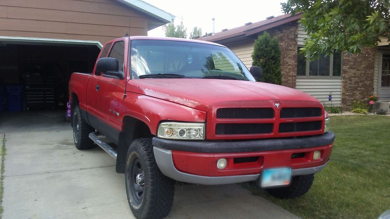 1998 Dodge RAM 150 | Sioux Falls, SD, Red & Orange