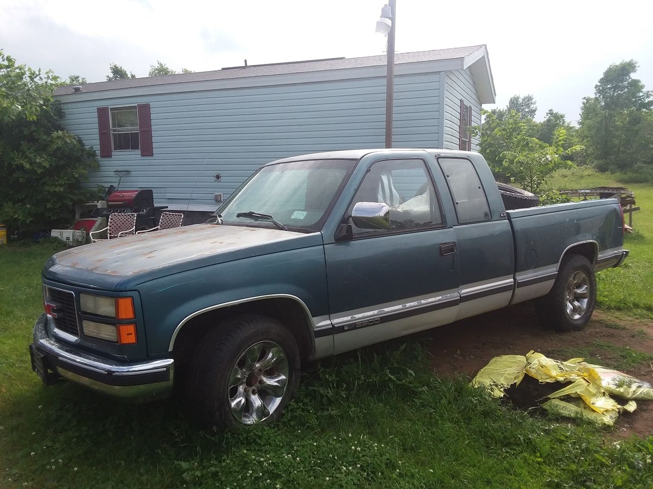 1992 GMC Sierra 2500 SLE | Theresa, NY, Onyx Black (Blue), Rear Wheel